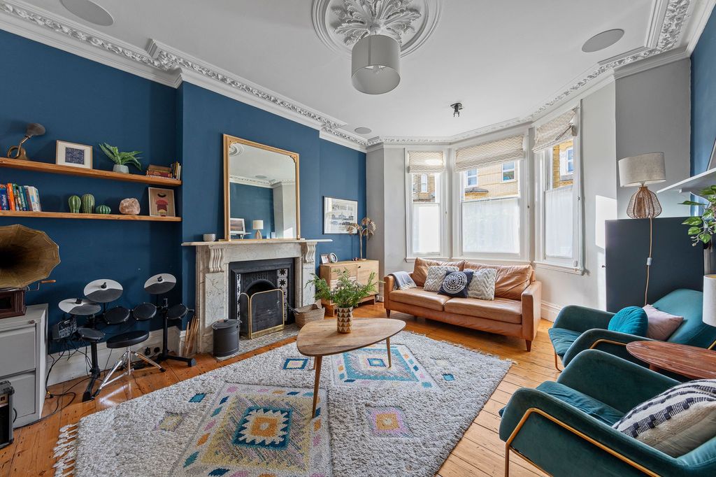 Property photo 2 of 38