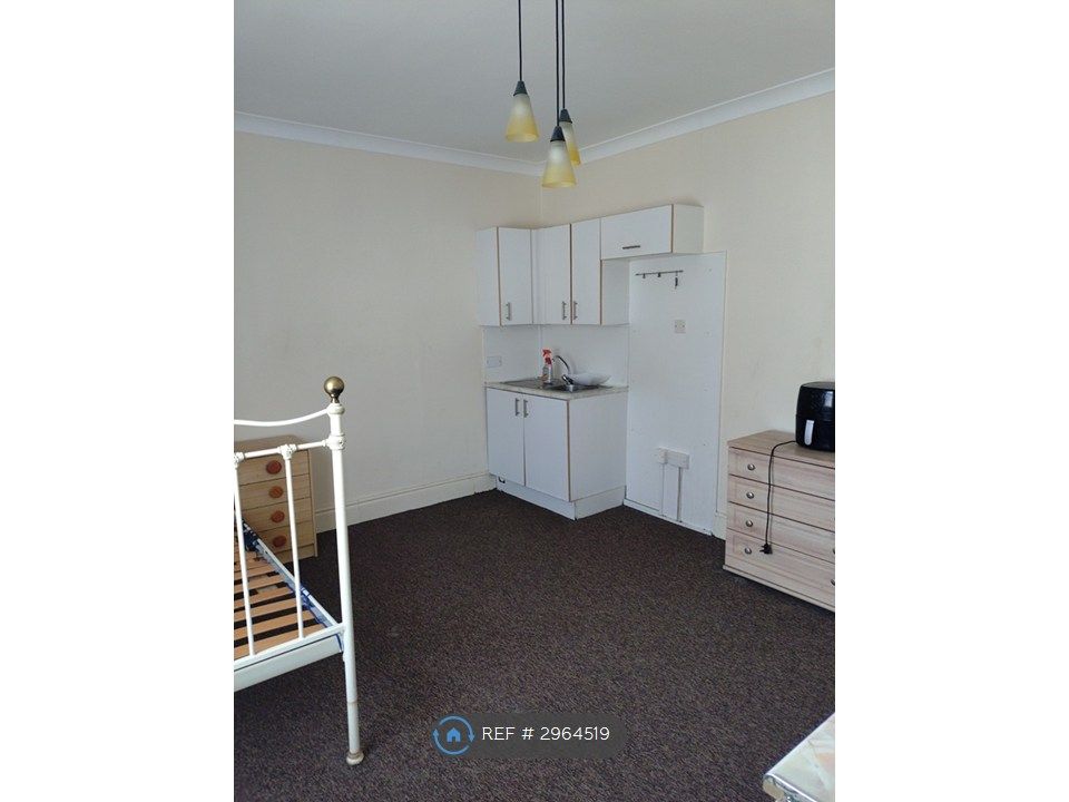 Property photo 1 of 2
