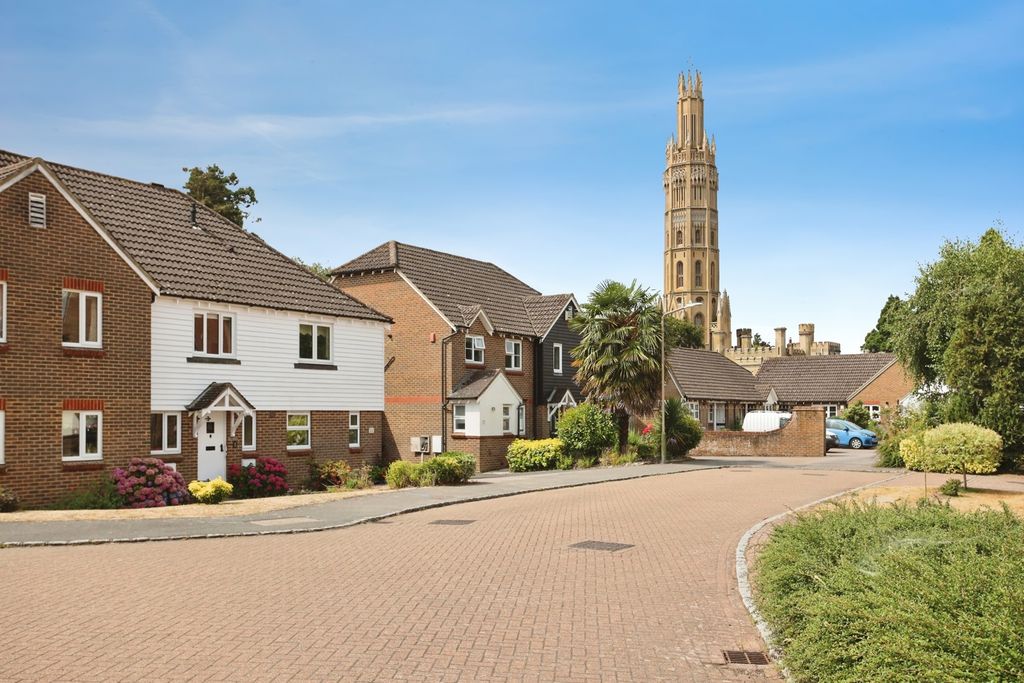 Property photo 1 of 17 Pbox-Img.Jpg