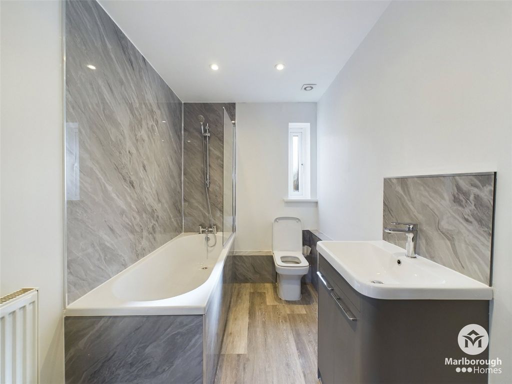 Property photo 1 of 23 Becontree Ave Dagen