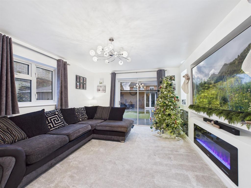 Property photo 2 of 11 Cam02435G0-Pr0106-Still001.Jpg