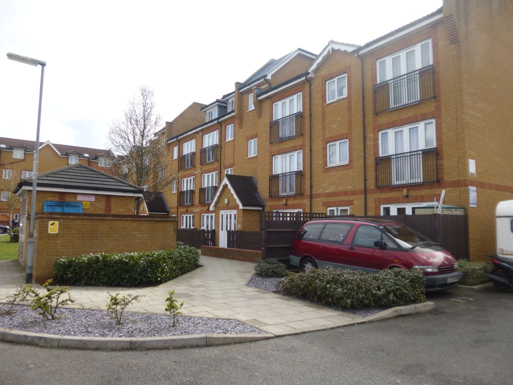 Property photo 1 of 10 2 Bed Flat For Sale