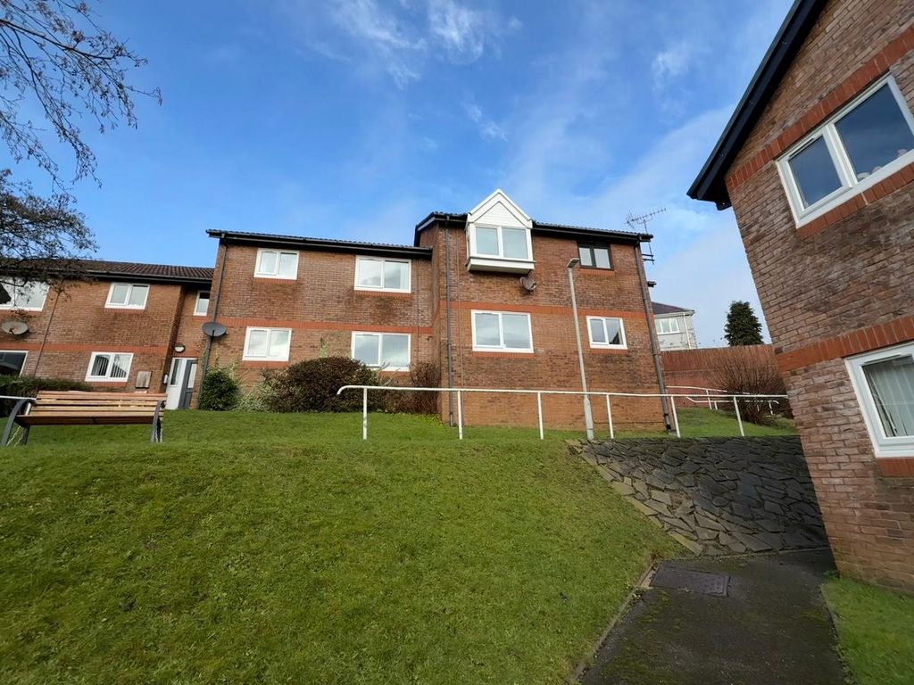 Property photo 1 of 4