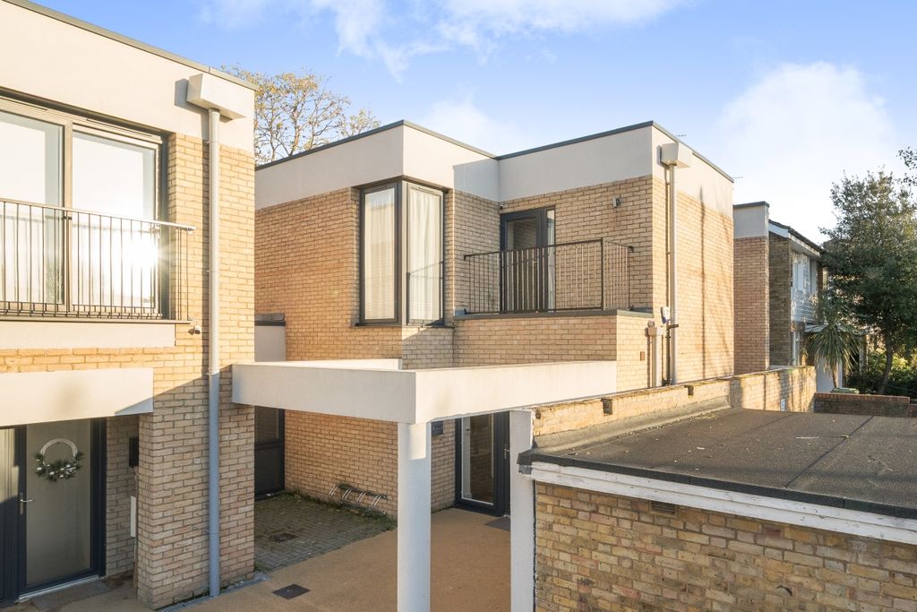 Property photo 2 of 30 1385899-4-6927252...