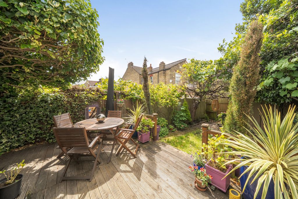 Property photo 2 of 11 1477764-6-6A2c1c4...