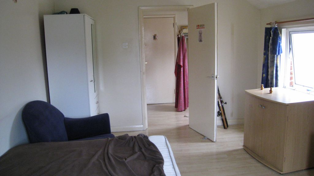 Property photo 3 of 7 Gallery