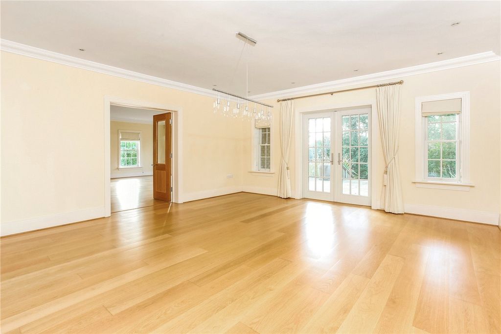 Property photo 3 of 29 Picture No. 30