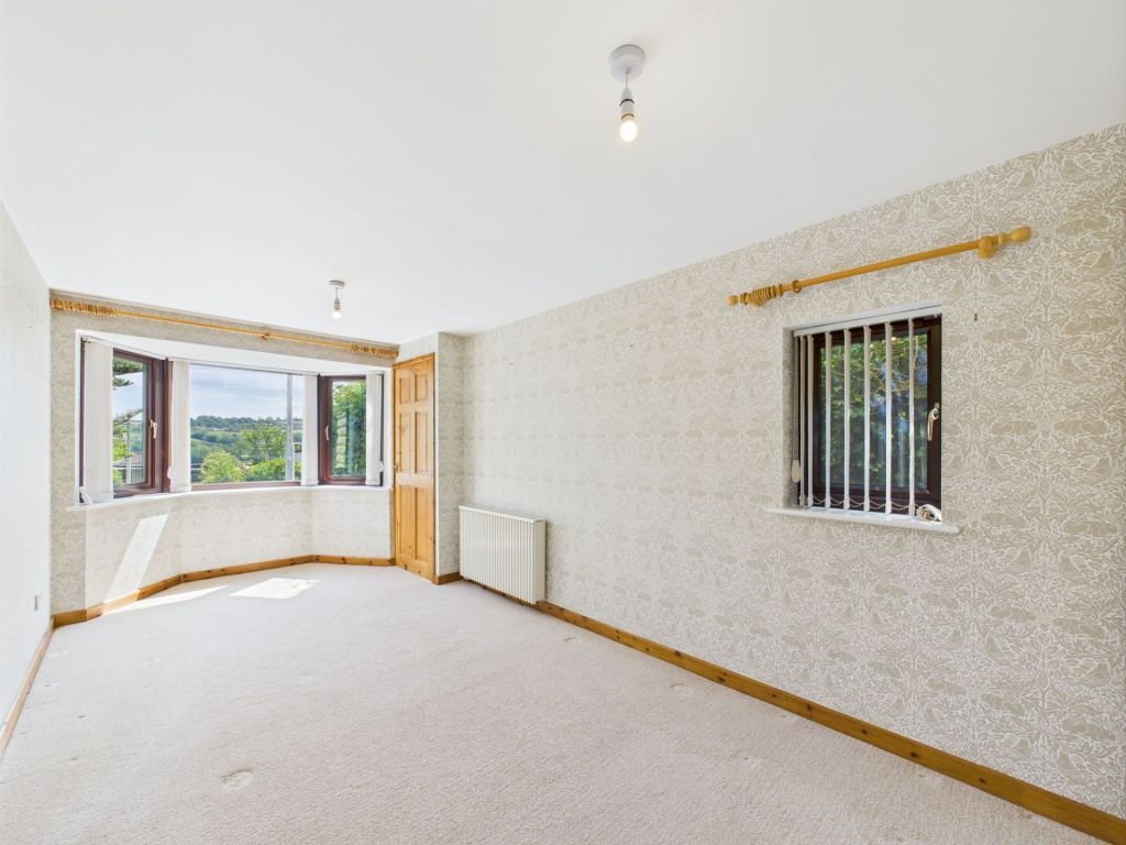 Property photo 3 of 31