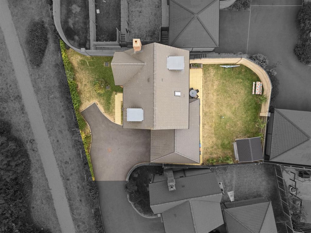 Property photo 3 of 33 39_Dji_20260720164302_0032_d Outline.Jpg