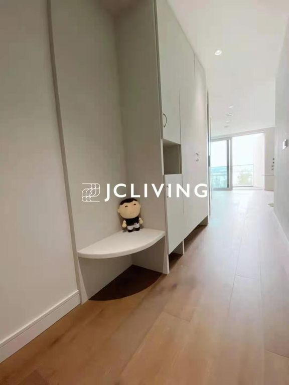 Property photo 3 of 6 Gallery