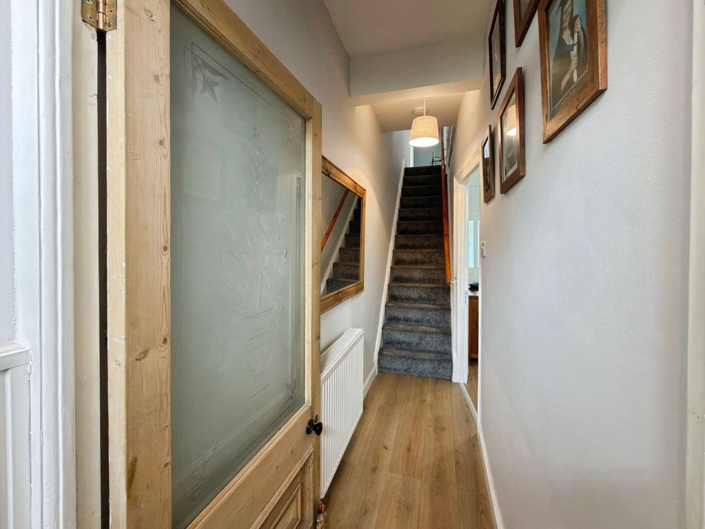 Property photo 3 of 35
