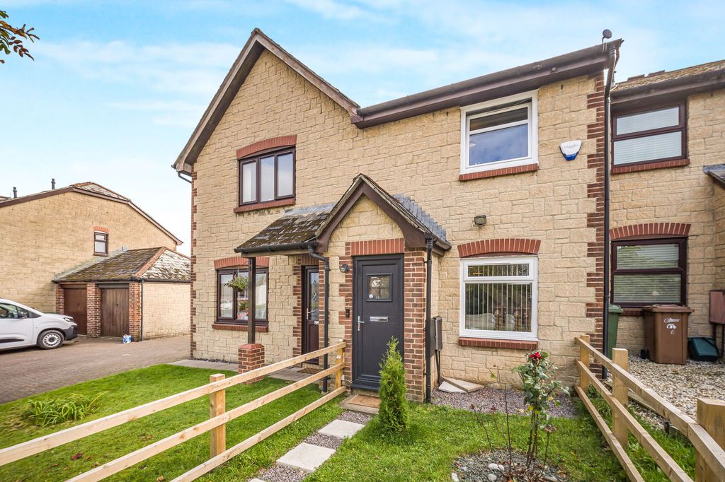 Property photo 1 of 20