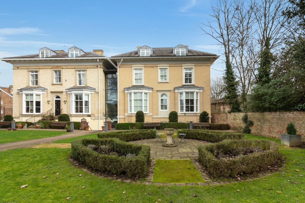 Property photo 1 of 14 Img_3425