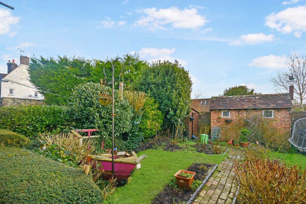 Property photo 3 of 3