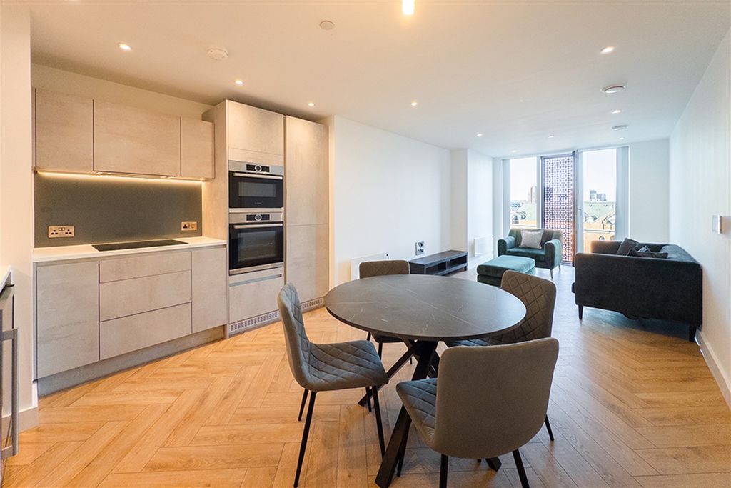 Property photo 1 of 31 (Main)