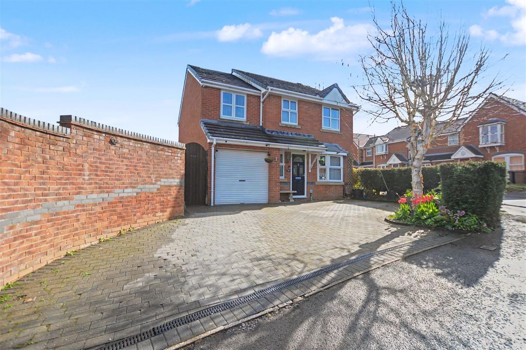 Property photo 1 of 32 Front_1.Jpeg