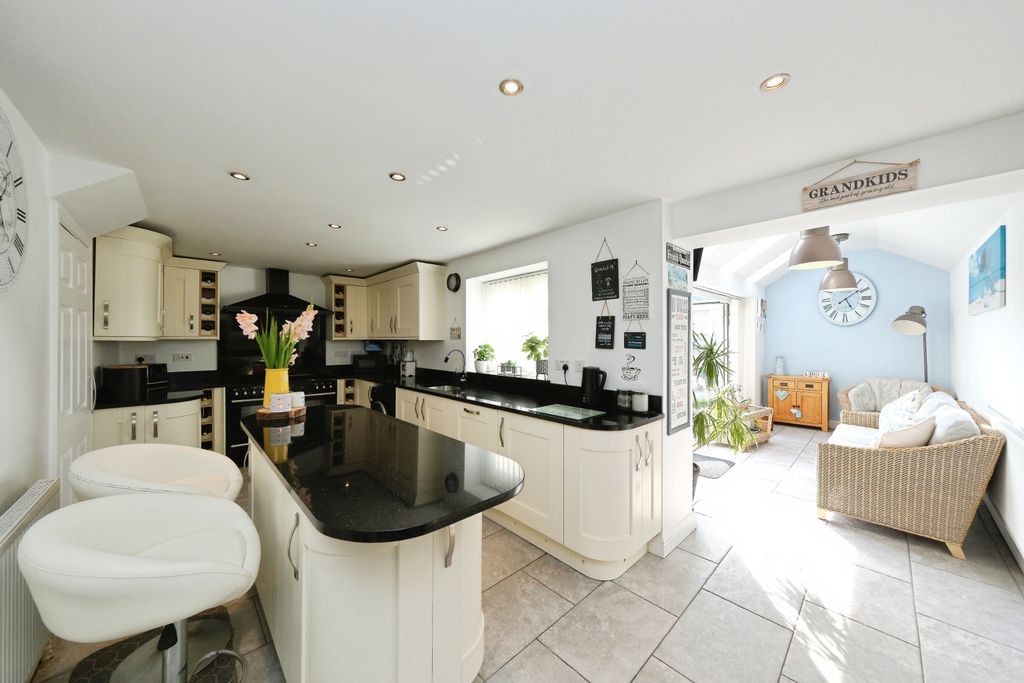 Property photo 2 of 20 Img_7644