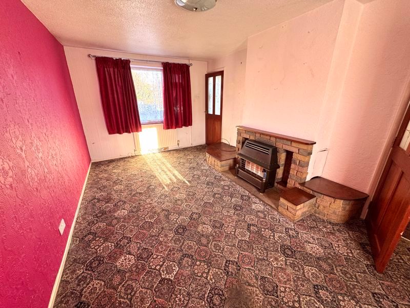 Property photo 2 of 7 Photo 4