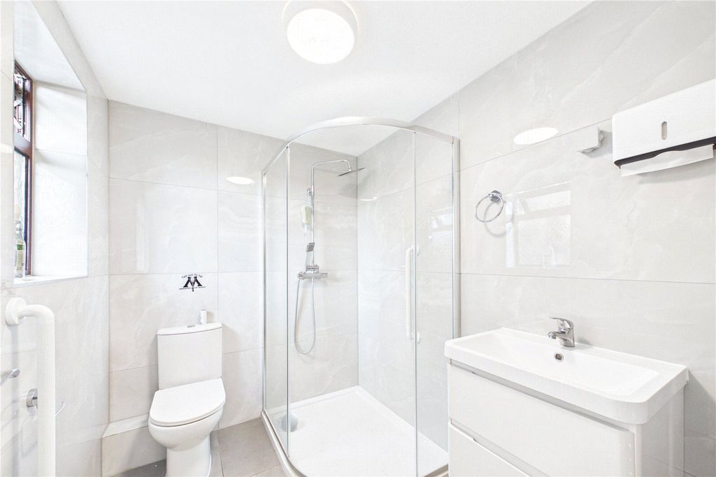 Property photo 3 of 16 Picture No. 01