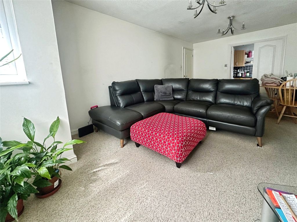 Property photo 2 of 12 Picture No. 04