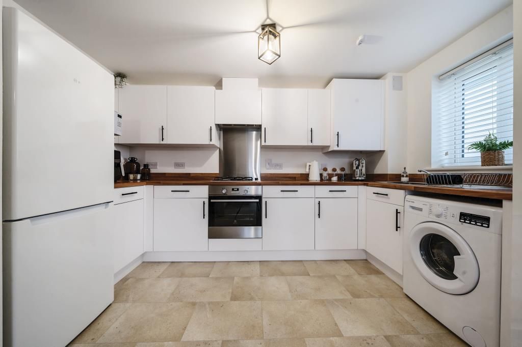 Property photo 2 of 20 Kitchen