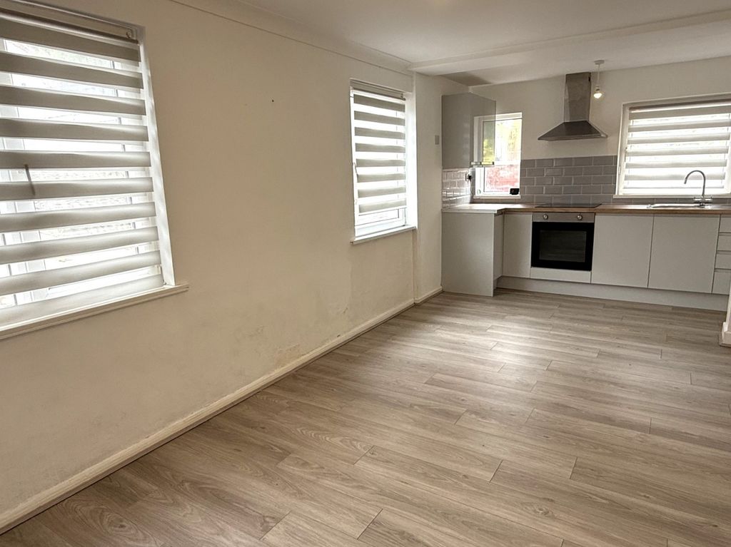 Property photo 3 of 10 Not Specified