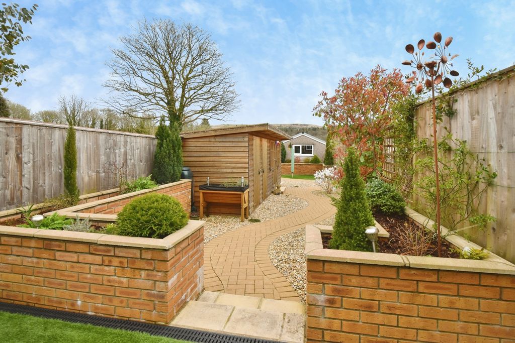 Property photo 2 of 19 Pbox-Img.Jpg