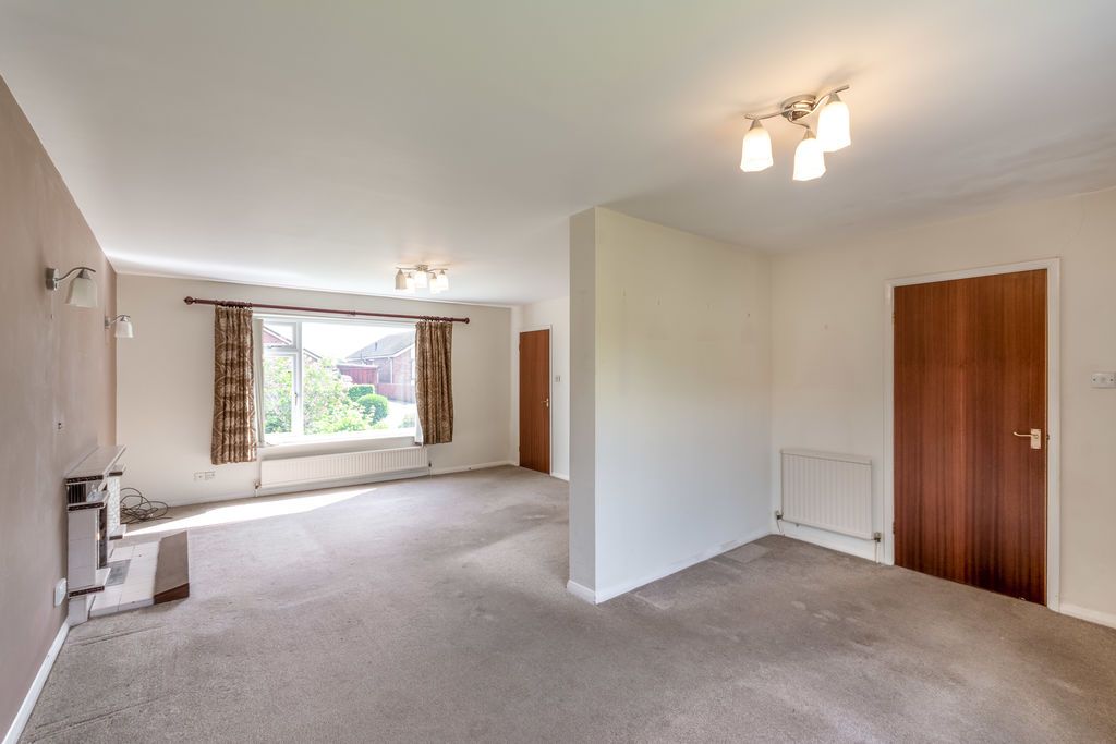 Property photo 3 of 19 Photo 7
