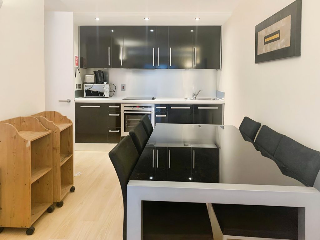 Property photo 2 of 12 Picture No. 14