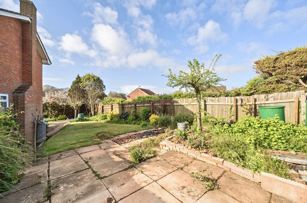 Property photo 2 of 16 Garden