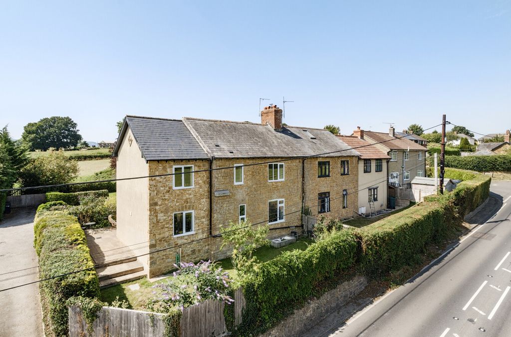 Property photo 1 of 27 1335337-1-689B94B...