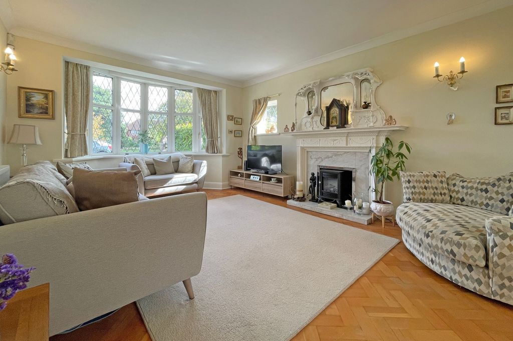 Property photo 3 of 31 The Green, Ewell Downs, Epsom