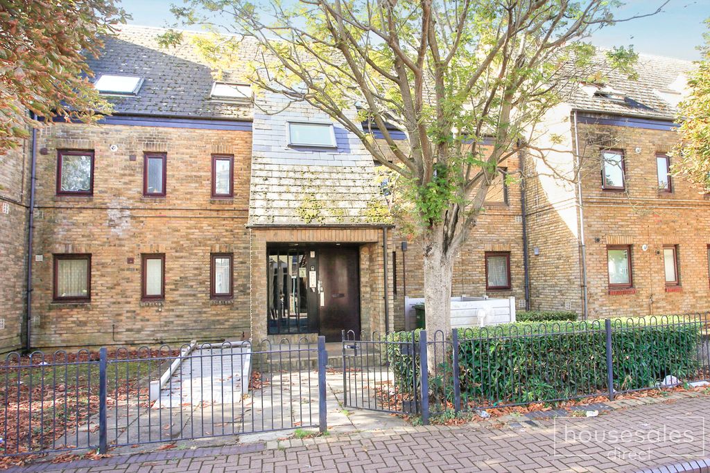 Property photo 1 of 11