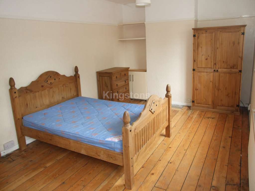 Property photo 2 of 32