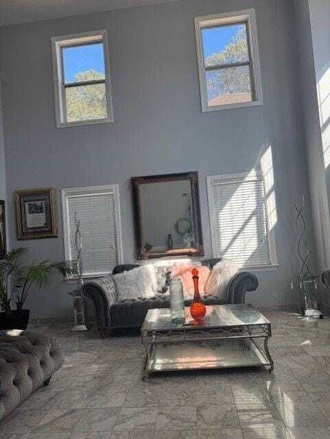 Property photo 3 of 17 <Alttext/>