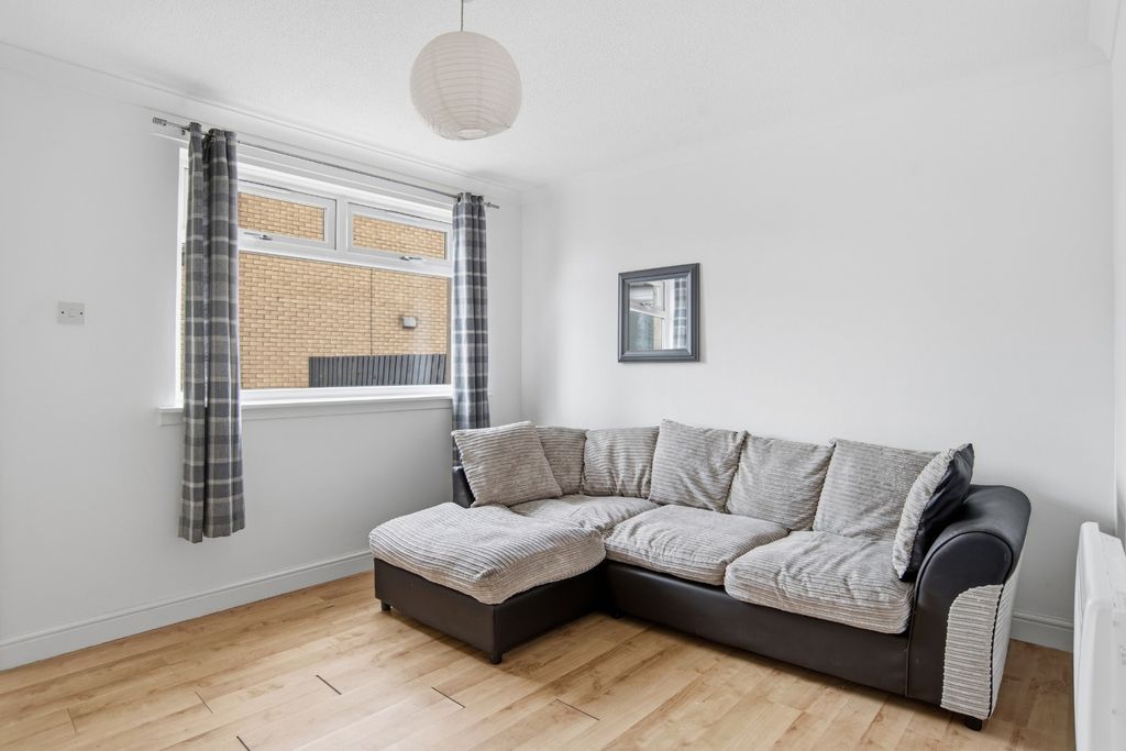 Property photo 3 of 11 5060014