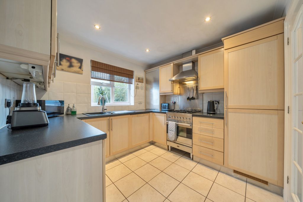 Property photo 2 of 24 1424421-21-69B05B...