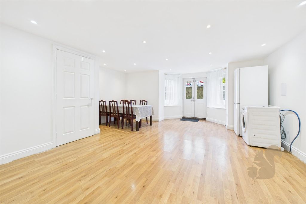 Property photo 1 of 9 Cam05565G0-Pr0037-Still003.Jpg