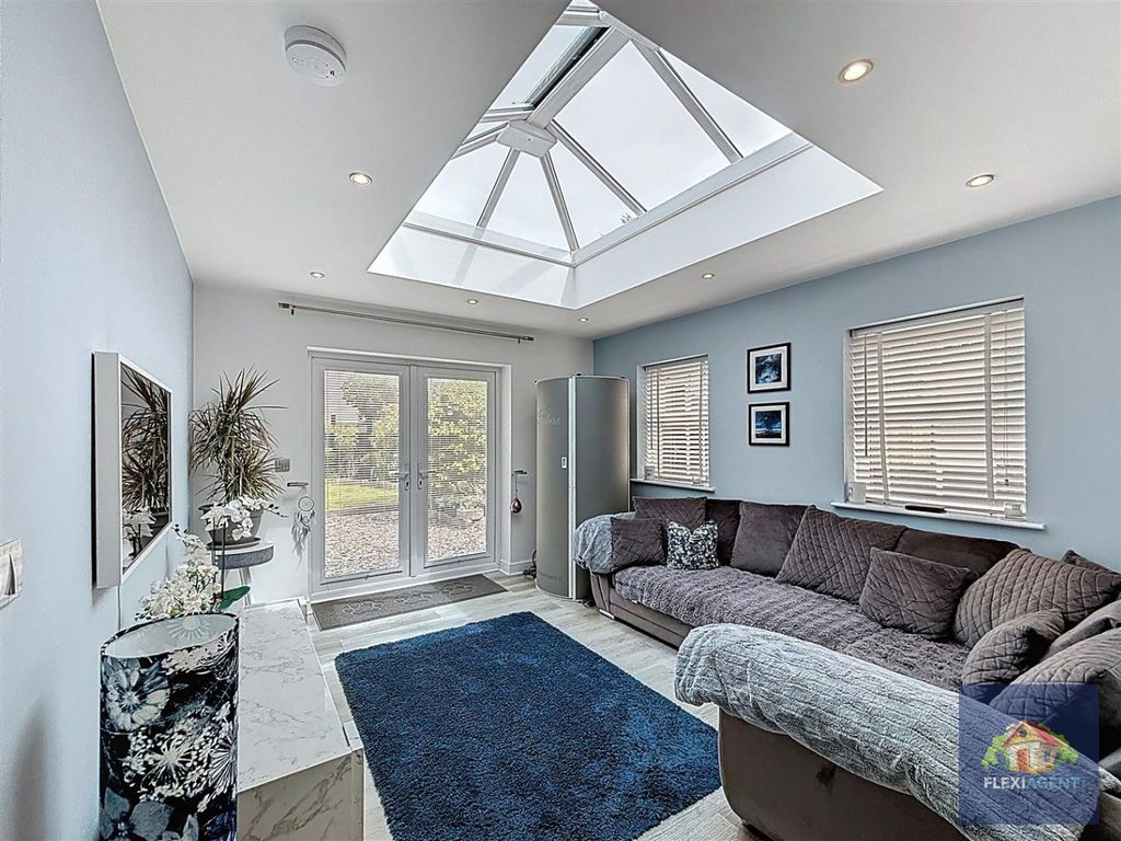 Property photo 3 of 31 4383122