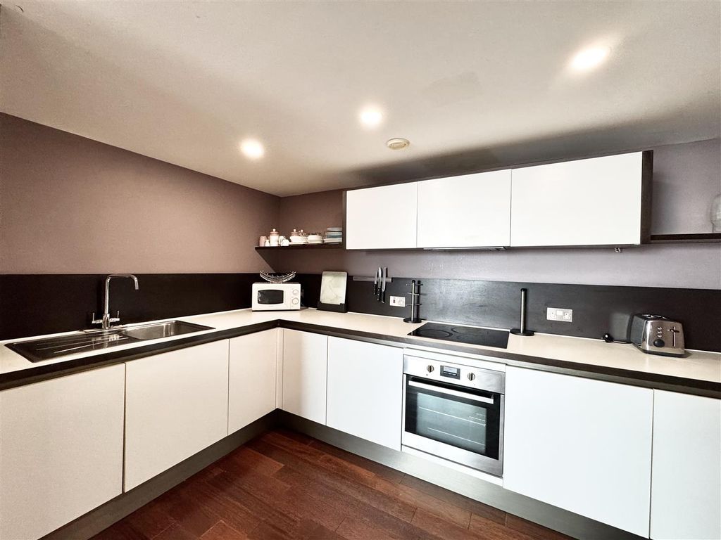 Property photo 2 of 10 1204 West Tower - Kitchen