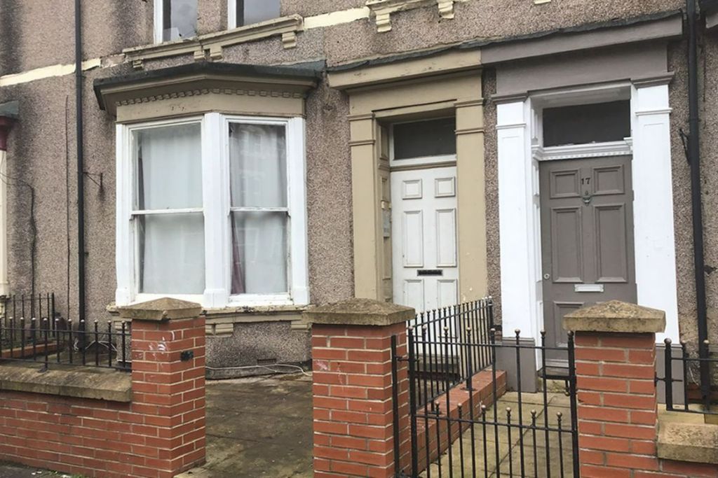 Property photo 1 of 8