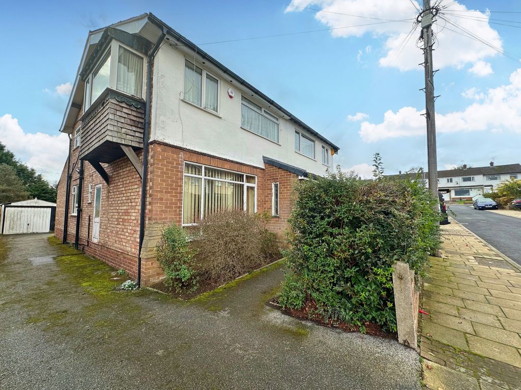 Property photo 1 of 13 Photo 14