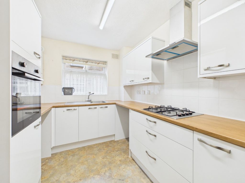 Property photo 3 of 10 4119335