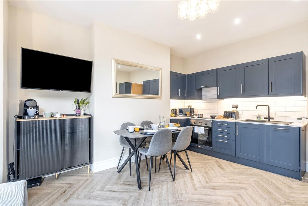 Property photo 3 of 27 Apt 1, 6 Mapperley Park Drive Mapperley Ng3 5Bx
