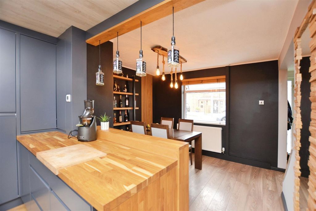 Property photo 3 of 36 Kitchen/Diner