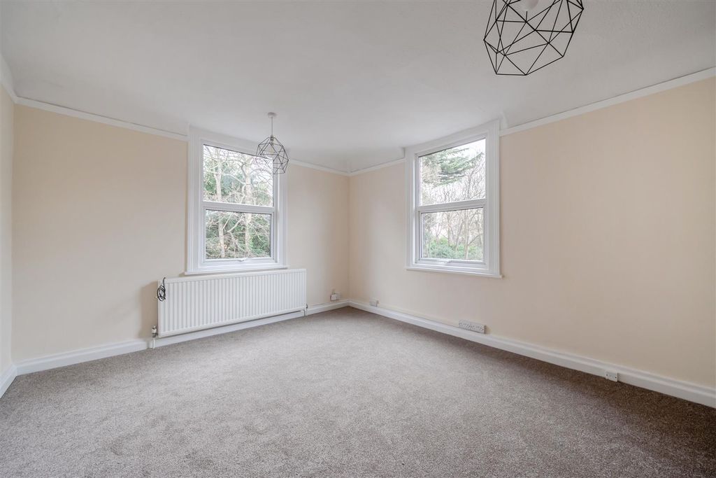 Property photo 3 of 11 1392872-6-69491881641ce.Jpg