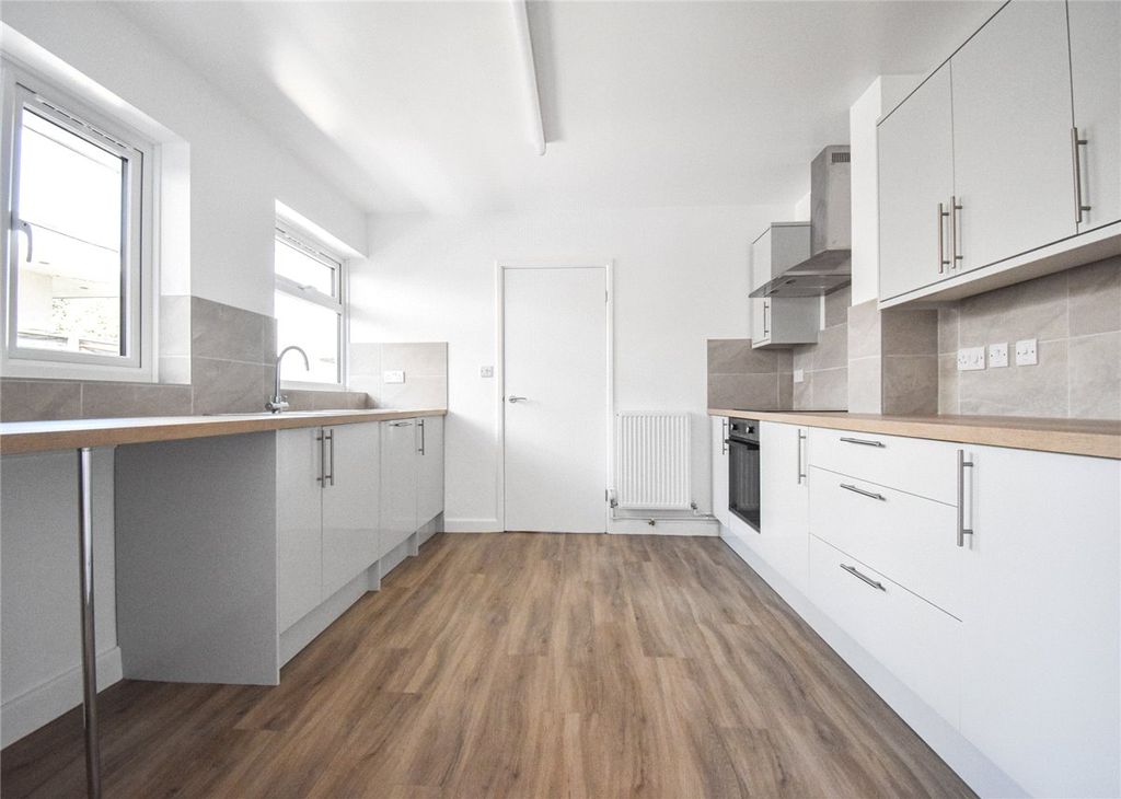 Property photo 1 of 9 Picture No. 31