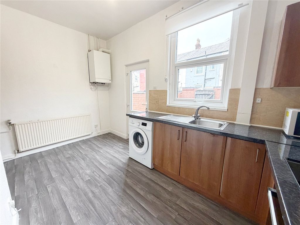 Property photo 3 of 15 Picture No. 05