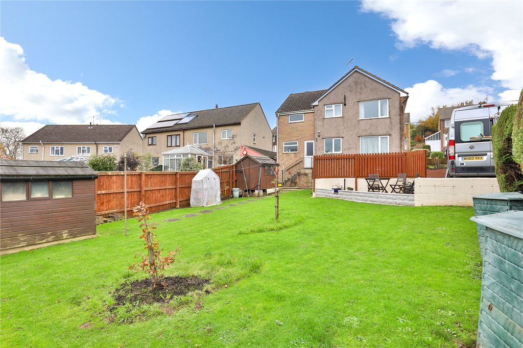 Property photo 2 of 15 Picture No. 17