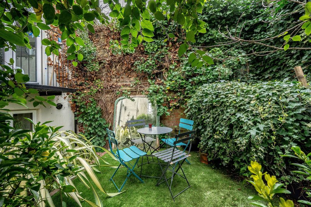 Property photo 3 of 16